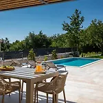 Gala Villa